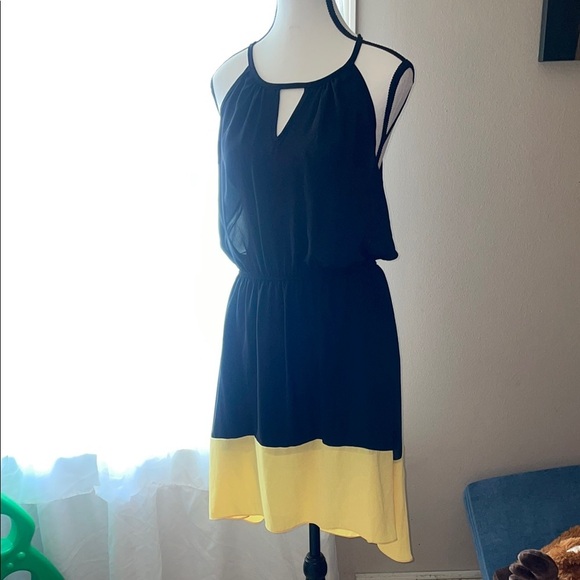 Elegant Black and Yellow Women's Dress - Picture 1 of 6